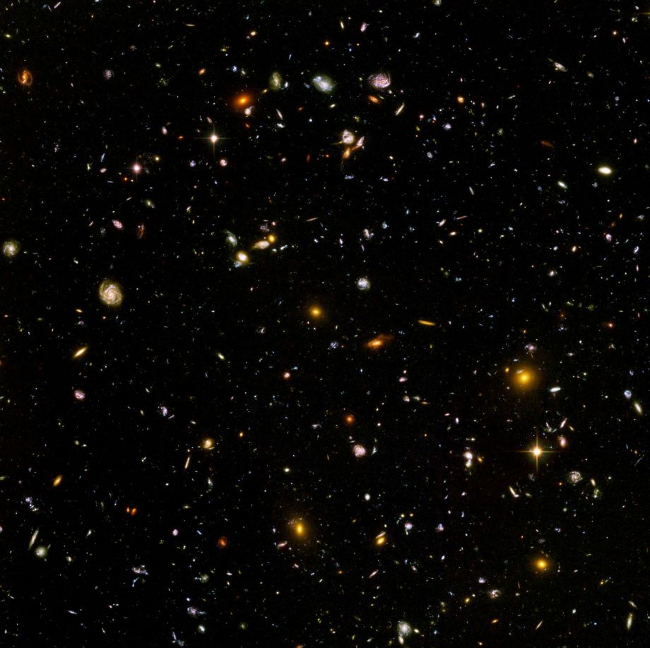 Quelques centaines de centaines de milliards d'étoiles pour commencer: le Hubble deep field.